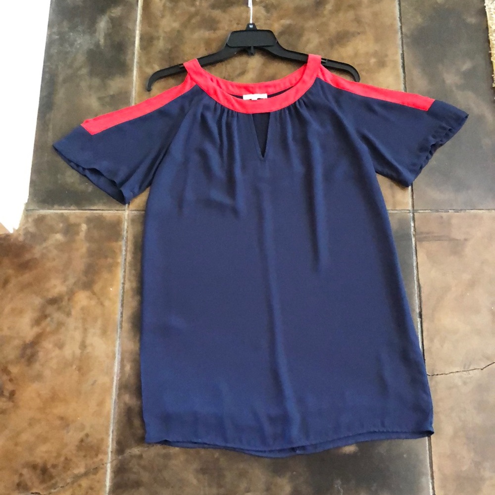 Women’s short sleeve split shoulder dress M